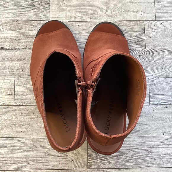 Lucky Brand Women's Toffee Tan Oiled Suede Listana Booties Sandals Heels 7.5M - Picture 13 of 14